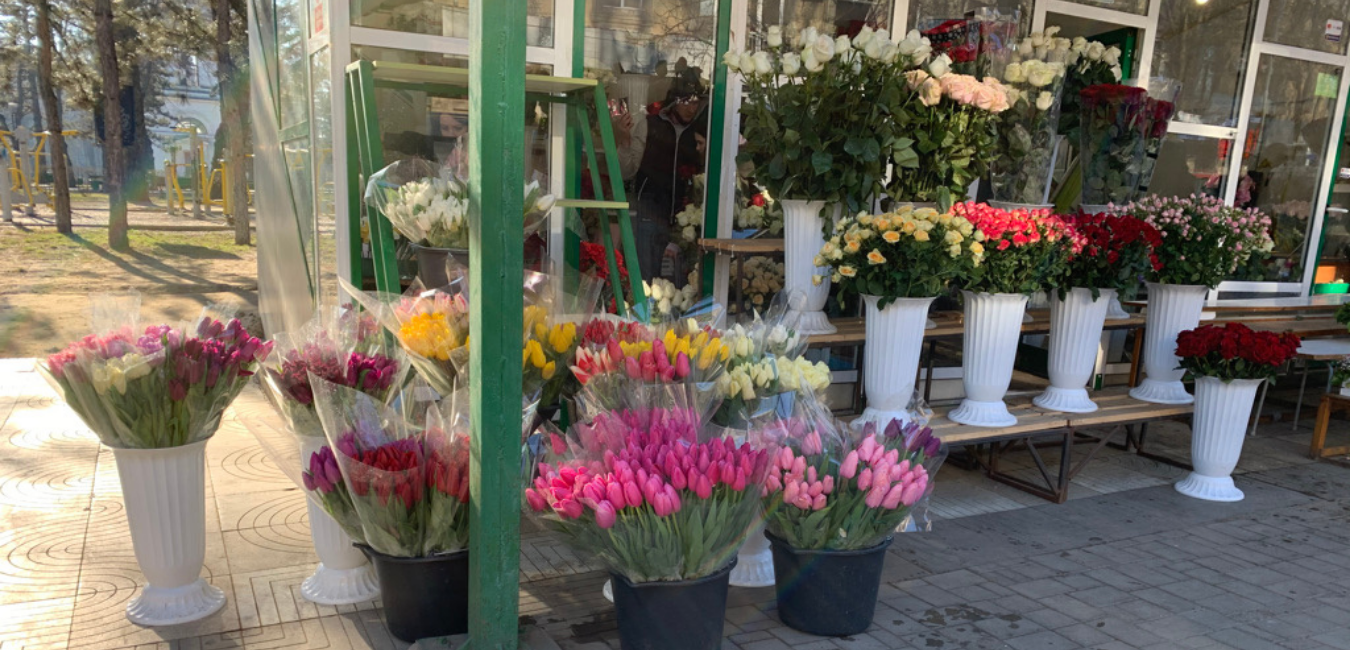 SFS va monitoriza timp de 2 zile comercianții de flori din municipiile Chișinău și Bălți